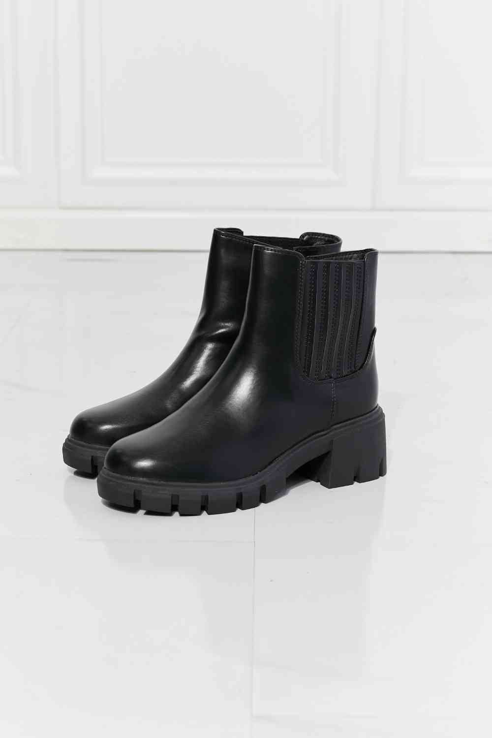 MM Shoes What It Takes Lug Sole Chelsea Boots